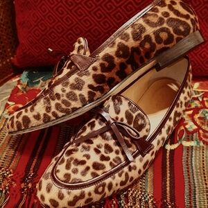 EUC J.Crew Leopard Print Loafers. US 8.5.